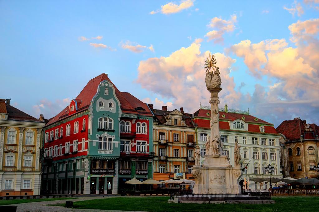 Try The Central Feeling Timisoara Esterno foto